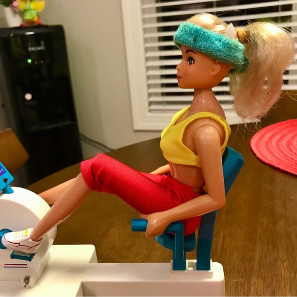 Vintage THE SUPER MODELS Keep Fit Cycling Machine Doll by Toy Concepts - Picture 4 of 15